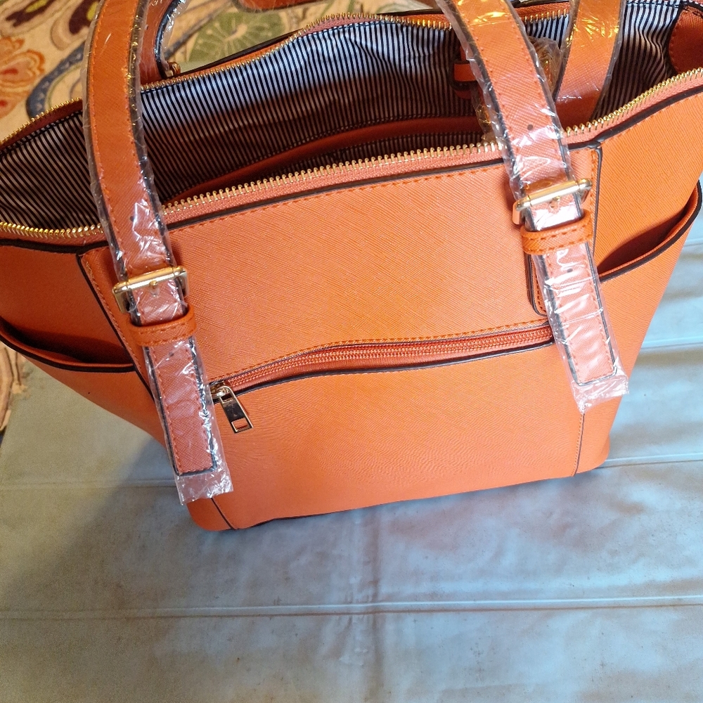 NWT 3 pc set handbags - Picture 3 of 6